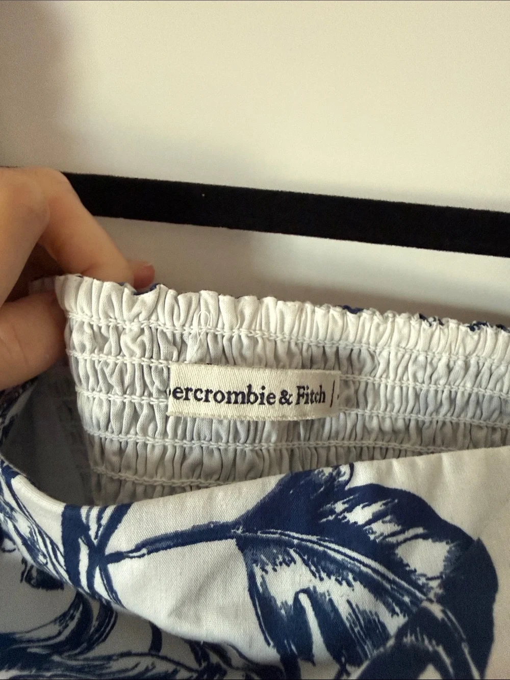 NWT Abercrombie & Fitch Emerson Poplin Blue and White Floral Puff-Sleeve Crop To